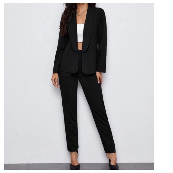 Made in Italy Stunning Chic Black Pant Suit - Picture 2 of 7